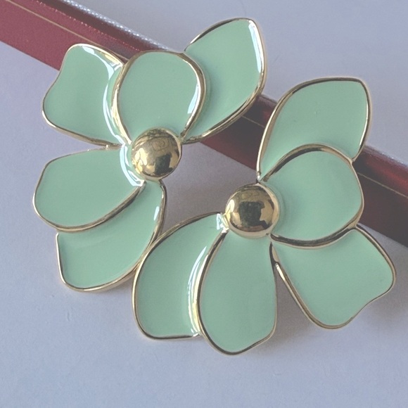 Fashion Jewelry Pink and Gold Blossom Earrings - Picture 2 of 9